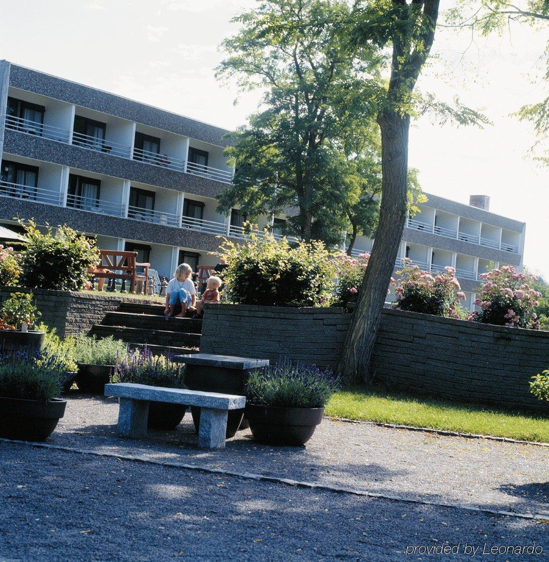 Fredensborg Badehotel Рённе Экстерьер фото